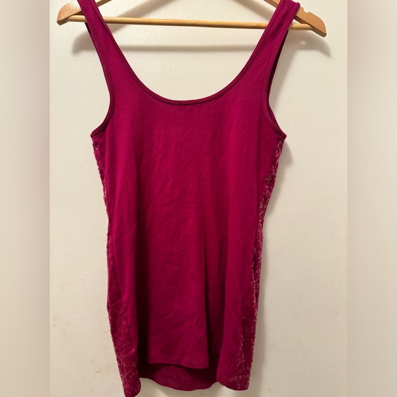 Women’s tank top from Express in Medium - Picture 2 of 3